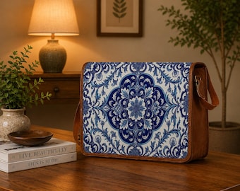 Blå blommigt tryckt läderväska, vintage porslinstryckt laptopväska, boho axelväska, arbetsväska, present till henne