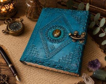 Blaues geprägtes Lederbuch mit Tigeraugenstein, handgemachtes abschließbares Tagebuch, Vintage-Schreibbuch, Buch der Schatten, Reisetagebuch Geschenk