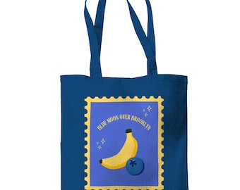 Bolso de mano inspirado en Heated Rivalry | Luna Azul sobre Brooklyn | Diseño de abanico