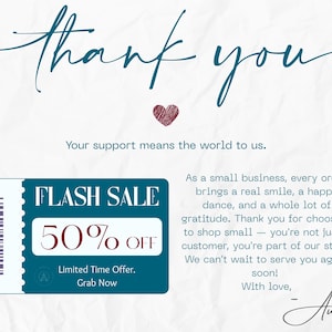 K&ouml;nnte beinhalten: Eine Dankeskarte mit dem Text thank you, einem kleinen Herz und einer t&uuml;rkisfarbenen Gutscheingrafik mit der Aufschrift FLASH SALE 50% OFF Limited Time Offer. Grab Now. Die Karte enth&auml;lt einen Text &uuml;ber kleine Unternehmen und ist von Aurelyn signiert.