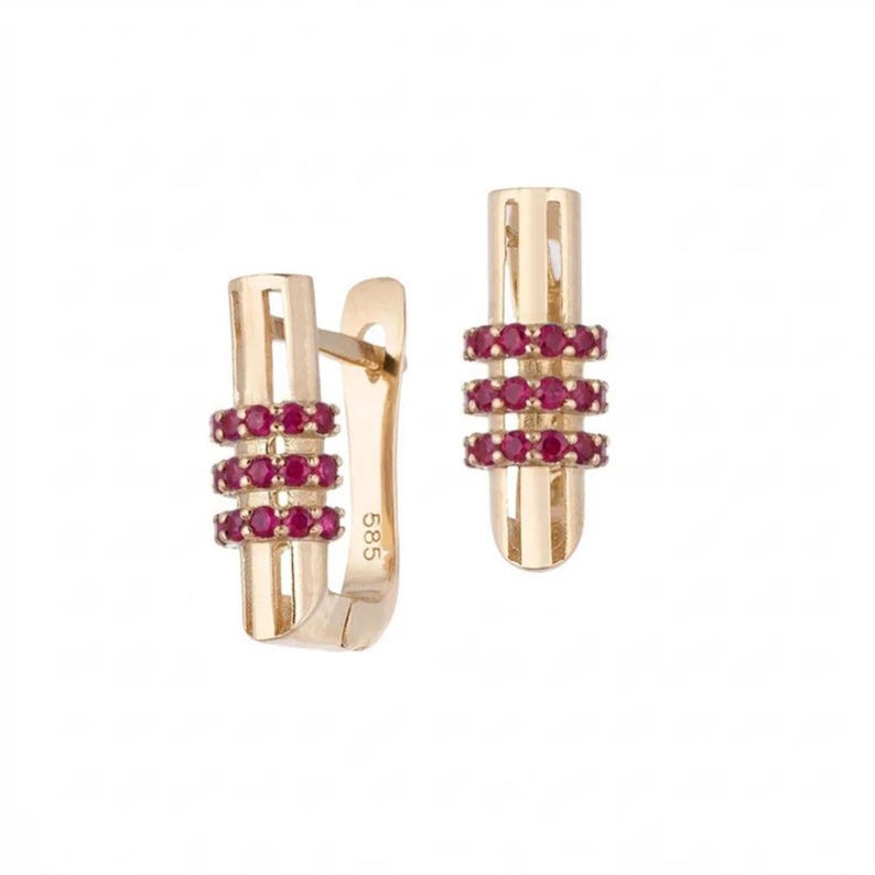 Rectangle Diamond Earrings, a refined expression of modern elegance, clean geometry, and timeless craftsmanship.