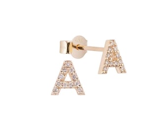 14金無垢ダイヤモンドイニシャルピアス、ミニマルスタッドタイプ（0.6cm）