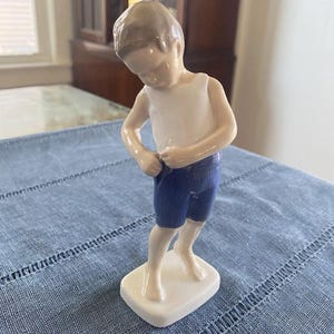 Vintage Bing & Grondahl #1759 Boy Buttoning Pants “Tiny Tot” Figurine 6 1/4”