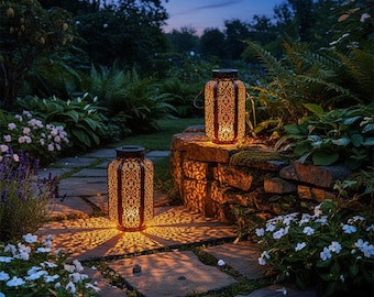 Solar Lantern Outdoor Metal Light, Hanging Solar Lantern, Vintage Garden Lantern, Warm White Patio Light, Decorative Lantern