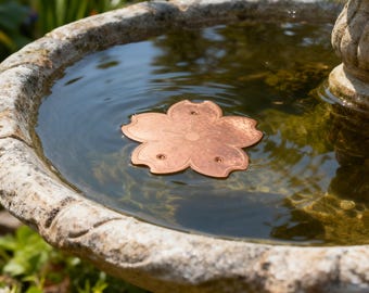 Koperen vogelbad schijfreiniger, bloem koperen plaatreiniger, vogelbadwaterreiniger, tuinvogelbadaccessoire