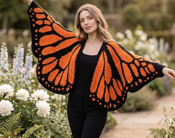Virkad kofta med monarkfjäril, orangesvart boho stickad tröja, överdimensionerad handgjord kofta, statement wing jacka, mors present till mamma