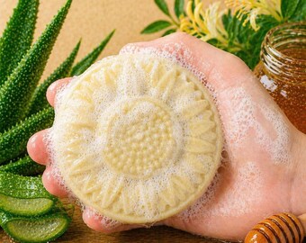 Aloe Vera Honeysuckle Soap Bar | Floral Moisturizing Natural Skin Care
