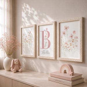 3er Set personalisierte Baby Poster – Blumen Initiale Mädchen – Kinderzimmer Deko – Geschenk zur Geburt – Baby Girl Nursery Wall Art