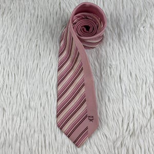 Vintage MCM Sidenslips Rosa Asymmetrisk Randig Mönster Herr Lyxig Designerslips Företagsslips