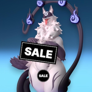 Peut inclure: Figurine de créature fantastique blanche et violette avec un seul œil et une longue langue, tenant une pancarte « SALE ». La figurine a une poitrine duveteuse et un halo incurvé, violet foncé avec des accents de flammes bleues.