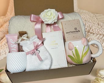Gift Box for Women, Cozy Self Care Box with Blanket Candle Chocolate, Birthday Gift Basket, Spa Gift Set for Her, Hygge Gift Box