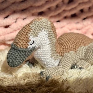 Patrón de Velociraptor a crochet, Dinosaurio Amigurumi (Descarga digital)