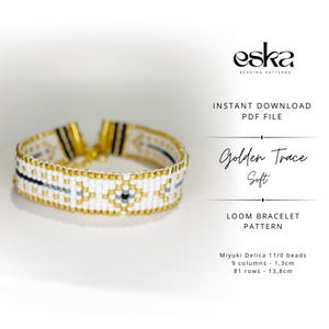 Könnte beinhalten: Ein gewebtes Perlenarmband mit einem geometrischen Muster in Weiß, Gold, Schwarz und Grau. Das Armband ist etwa 1,3 cm breit und 13,8 cm lang. Das Bild enthält den Text "Golden Trace Soft" und "Loom Bracelet Pattern".