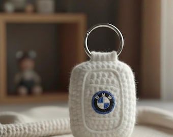 Portachiavi per auto di lusso lavorato a maglia – Schema fai da te all'uncinetto in PDF