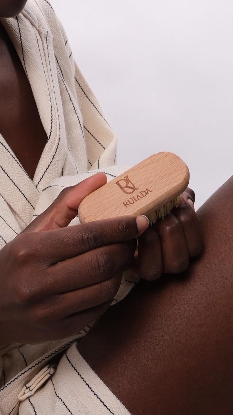Natural Horsehair Body Brush Set - Cellulite Brush, Face Brush & Vegan Nail Brush - Elegant Touch image 7