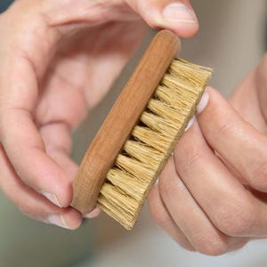 Natural Horsehair Body Brush Set - Cellulite Brush, Face Brush & Vegan Nail Brush - Elegant Touch image 8