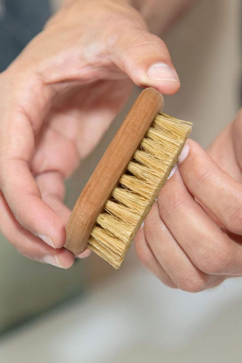 Natural Horsehair Body Brush Set - Cellulite Brush, Face Brush & Vegan Nail Brush - Elegant Touch image 8