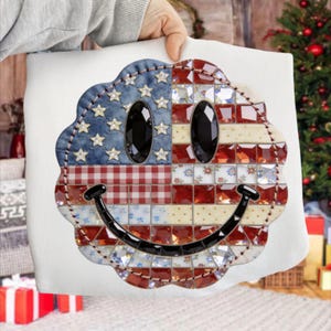 T-shirt con fiocco a ciliegia e stampa americana trapuntata effetto finto, maglietta patchwork patriottica vintage, maglietta civettuola per il 4 luglio, top cottagecore con fiocco a bandiera americana, USA