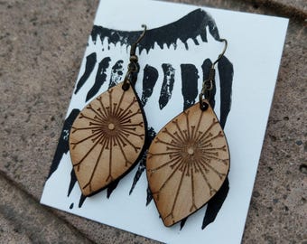 Sunburst earrings, small