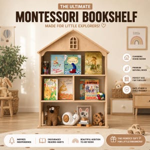 Könnte beinhalten: Ein helles, hausförmiges Bücherregal aus Holz mit drei Ebenen. Das oberste Regal enthält Bücher, das mittlere Regal enthält Bücher und das untere Regal enthält ein braunes Plüschtier, eine Schneckenfigur und ein Holzspielzeug.