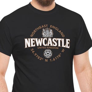 Newcastle nordöstra England koordinatetikett 2C T-shirt bild 1