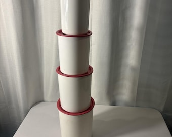 Vtg. Zestaw czterech pojemników Tupperware One Touch Reminder Nesting z czerwonymi pokrywkami