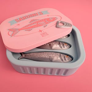 Sardine Clicker – Retro Tin Fidget Toy