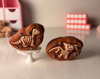 Glow In The Dark Dinosaur Fossil Clicker Fidget
