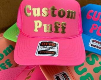 Benutzerdefinierte Puff Print Hut, Benutzerdefinierte Schaumhut, Benutzerdefinierte Mesh Trucker-Hut, Hohe Kronenhut, Schaumstoff Trucker-Hut, Metallic Puffhut, 3D Puffdruck Hut