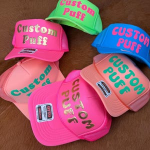 Anpassad pufftryckt hatt, Anpassad skumhatt, Anpassad truckerkeps i nät, Hatt med hög krona, Skumtruckerkeps, Metallisk puffhatt, 3D-pufftryckt hatt bild 3
