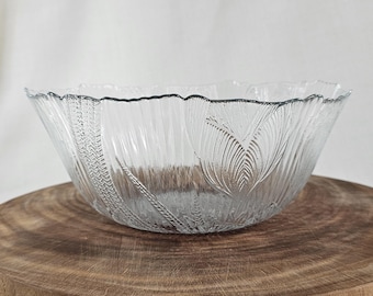 Vintage Arcoroc Canterbury Large Glass Serving Bowl, 9.25 inch Floral