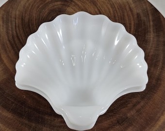 Vintage White MIlk Glass Seashell Dishes - Set of 2 Clam Shell Bowls - Coastal Trinket Dish or Soap Dish - Mid-Century Nautical Decor