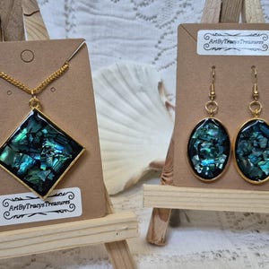 Handcrafted Ablone Earrings and Necklace Set, Tourquoise, Teal, Green, Gold and Black. 20" long chain, Gift bag included!!