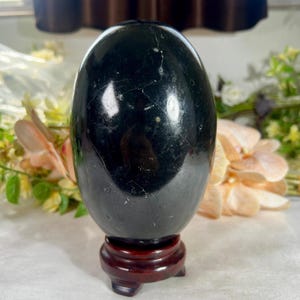 Lingam de piedra de turmalina negra extragrande de 165 mm x 105 mm, 3034 gramos.