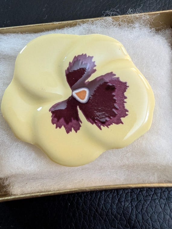 Vintage Avon pansy brooch