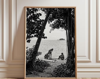 Póster de surf de los años 70 con temática costera, fotografía minimalista del océano, arte impreso de alta calidad, decoración veraniega.