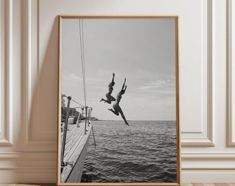 Quadro da parete con barca a vela e yacht, paesaggio oceanico minimalista, decorazione estiva a tema costiero e nautico per la cameretta dei bambini.