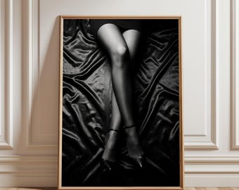 High Heel Fashion Print, Black and White Preppy Room Decor Chic Minimalist Shoe Illustration Sophisticated Dressing Room Wall Art