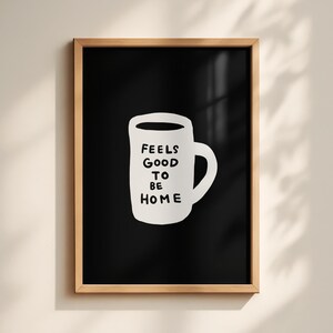 Mysig kaffekopptryck, minimalistisk dryckesillustration | Svartvit väggdekoration | Estetisk presentidé för morgonbryggning
