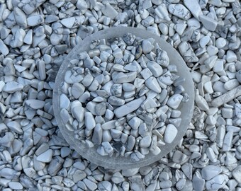 White Howlite Chips 3–10mm – Tumbled Gemstone for Jewelry Making, Resin Art