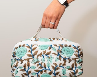 Cross zip Quilted Toiletry Bag Vanity Pouch Large Make Up Organizer Travel Pouch Block Printed Floral Cosmetic Organizer for Women Gift