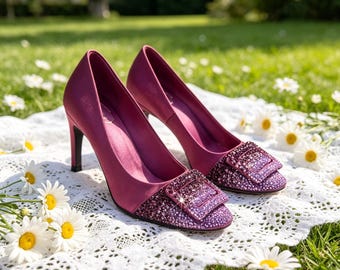 カスタムインソール、バーガンディサテングリッターヒール、スクエアバックルパーティパンプス（女性用）