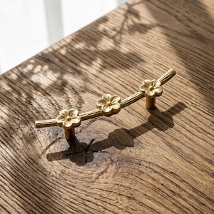 Floral Branch Cabinet Pull, Tree Twig Drawer Handle, Botanical Dresser Pull, Nature Inspired Furniture Hardware, Decorative Cabinet Handle