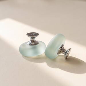 Sea Glass Cabinet Knob, Pebble Drawer Pull, Coastal Dresser Knob, Beach House Hardware, Ocean Inspired Furniture Knob, Unique Cabinet Handle