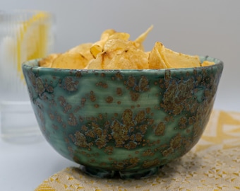 Así que John {Bol apto para alimentos de 6,25" de diámetro con adorables patitas y un hermoso esmalte}