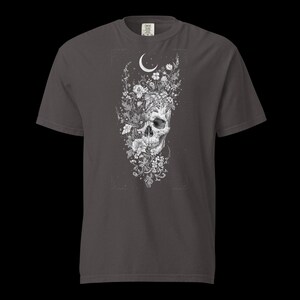 Floral Skull Crescent Moon Shirt, Dark Cottagecore Wildflower Graphic Tee, Witchy Alt Clothing, Comfort Colors Goth Gift