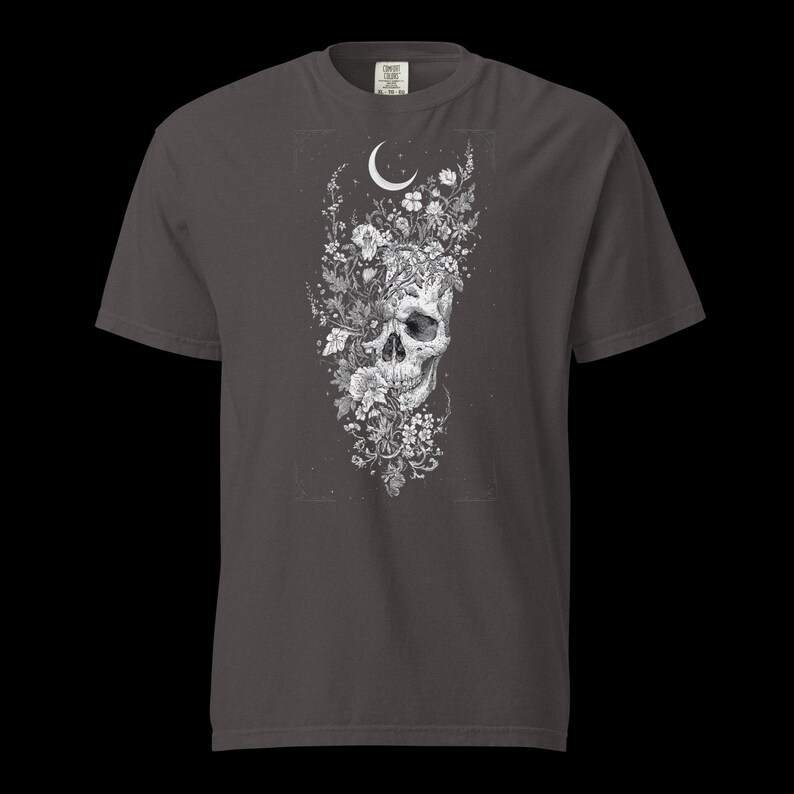 Floral Skull Crescent Moon Shirt, Dark Cottagecore Wildflower Graphic Tee, Witchy Alt Clothing, Comfort Colors Goth Gift