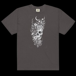 Floral Skull Crescent Moon Shirt, Dark Cottagecore Wildflower Graphic Tee, Witchy Alt Clothing, Comfort Colors Goth Gift