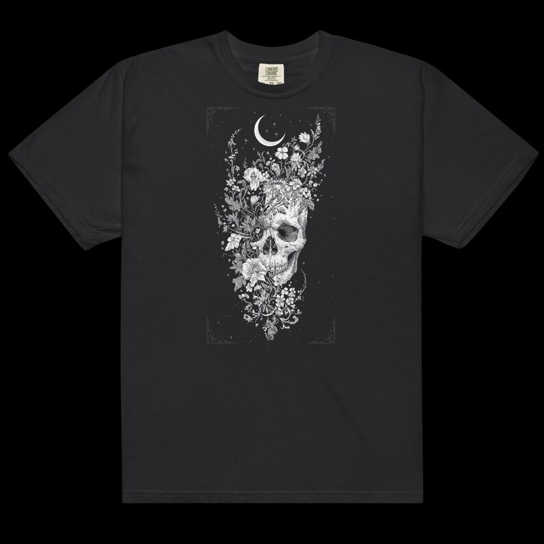 Floral Skull Crescent Moon Shirt, Dark Cottagecore Wildflower Graphic Tee, Witchy Alt Clothing, Comfort Colors Goth Gift