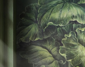 Tief dunkelgrüne botanische Blätter-Tapete für moderne Innenräume und Statement-Räume, handgemalt